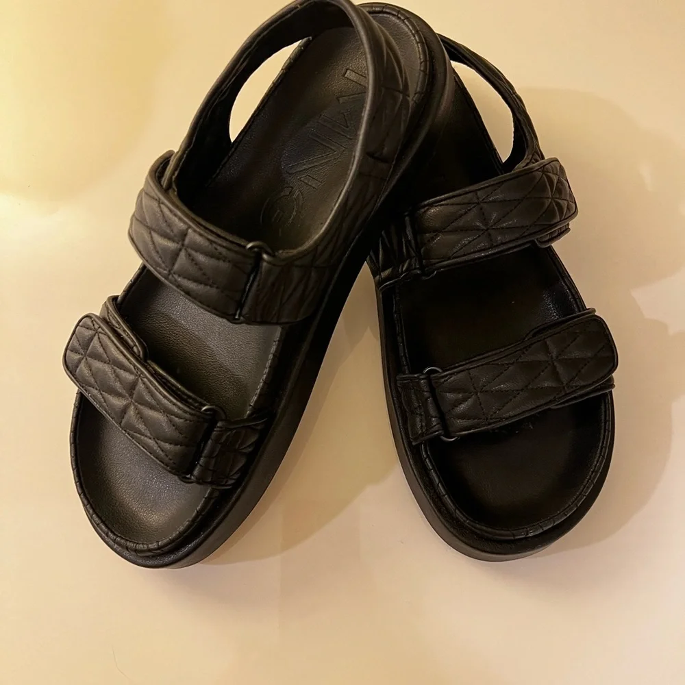 Mango Black Quilted Sandals, Women’s Size 39/ 8 - Picture 2 of 5